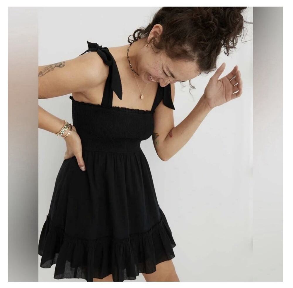 Aerie Dress Babydoll Coastal Beach Cottage Tiered Outer Banks Smocked Black S
